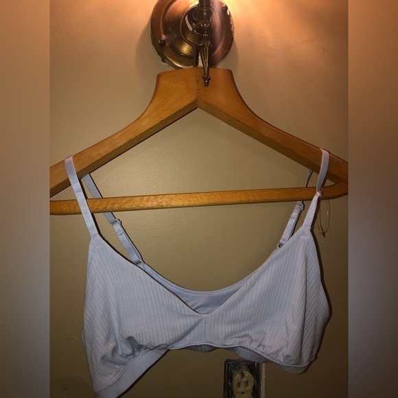 ✨2 for $25✨ Aerie blue ribbed bralette size medium - Picture 2 of 3